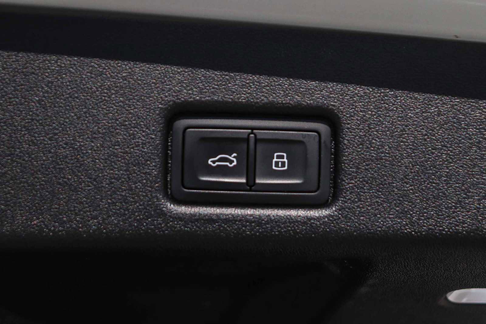 Used 2025 Audi Q5 Premium Plus w/ Premium Plus image 34