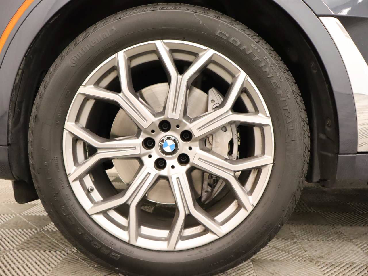 Used 2022 BMW X7 xDrive40i w/ Premium Package AWD/4WD image 6