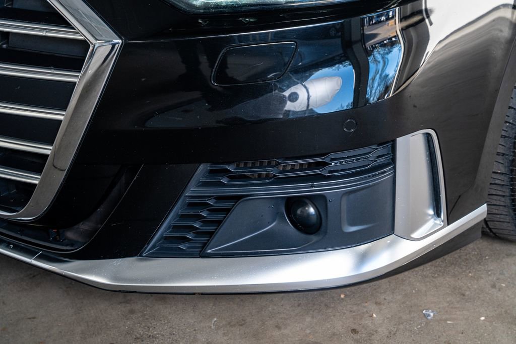 Used 2020 Audi S8 L image 14