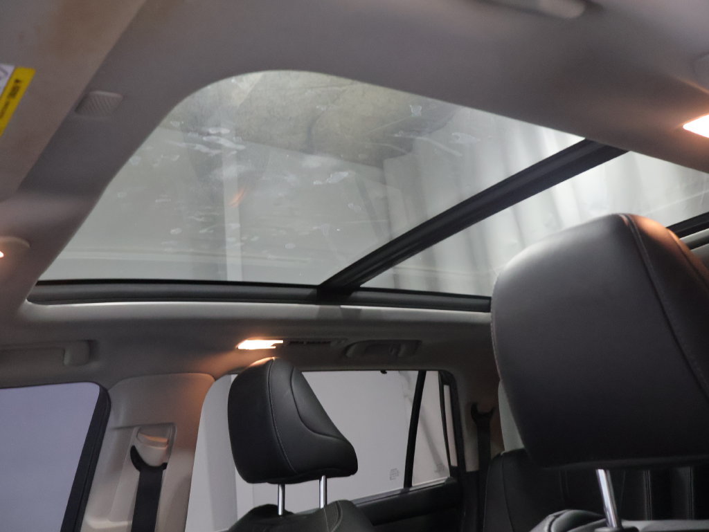 Used 2021 Toyota Highlander Platinum AWD/4WD image 30