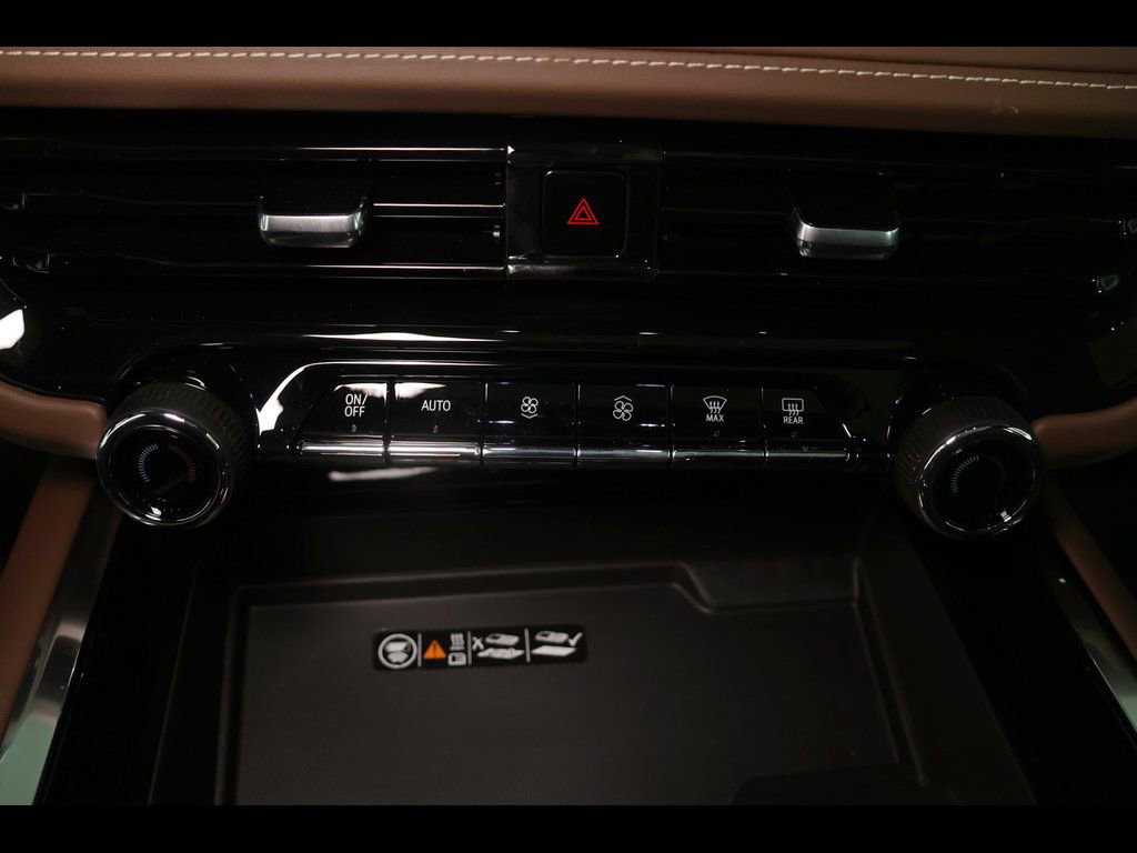 New 2026 Chevrolet Tahoe High Country w/ LPO, Illumination Package AWD/4WD image 23