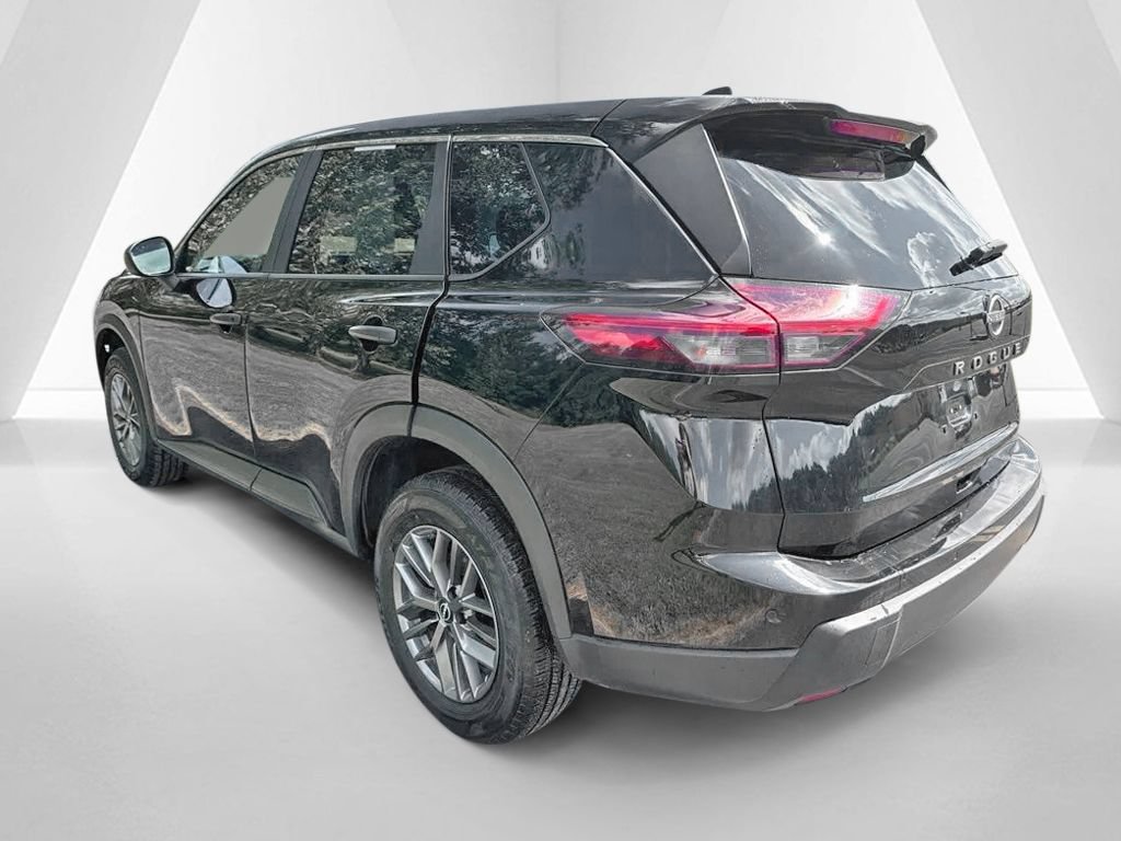 Used 2024 Nissan Rogue S FWD image 5