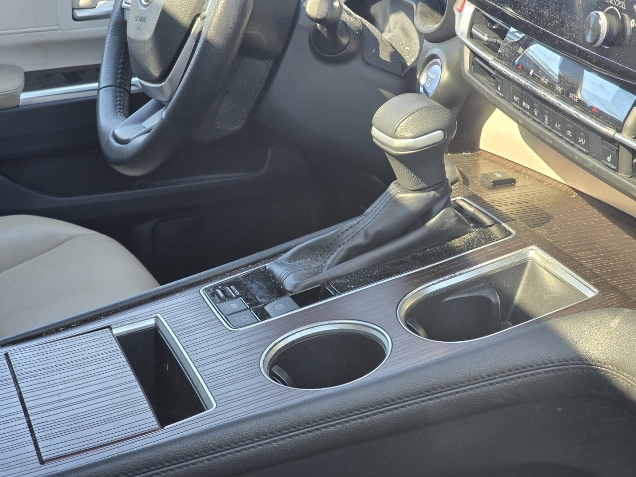 Used 2022 Toyota Sienna XLE image 15