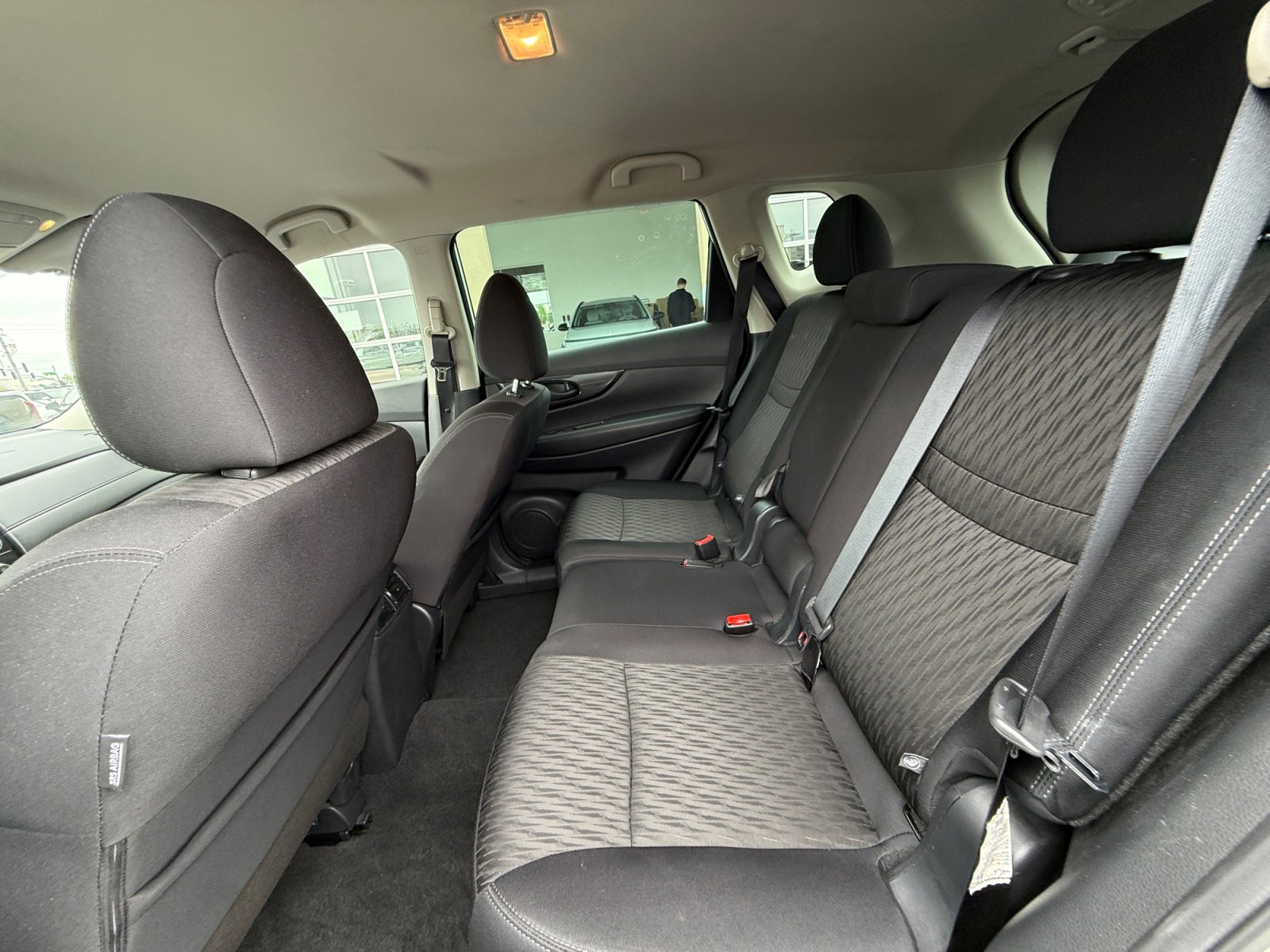 Used 2019 Nissan Rogue S image 17