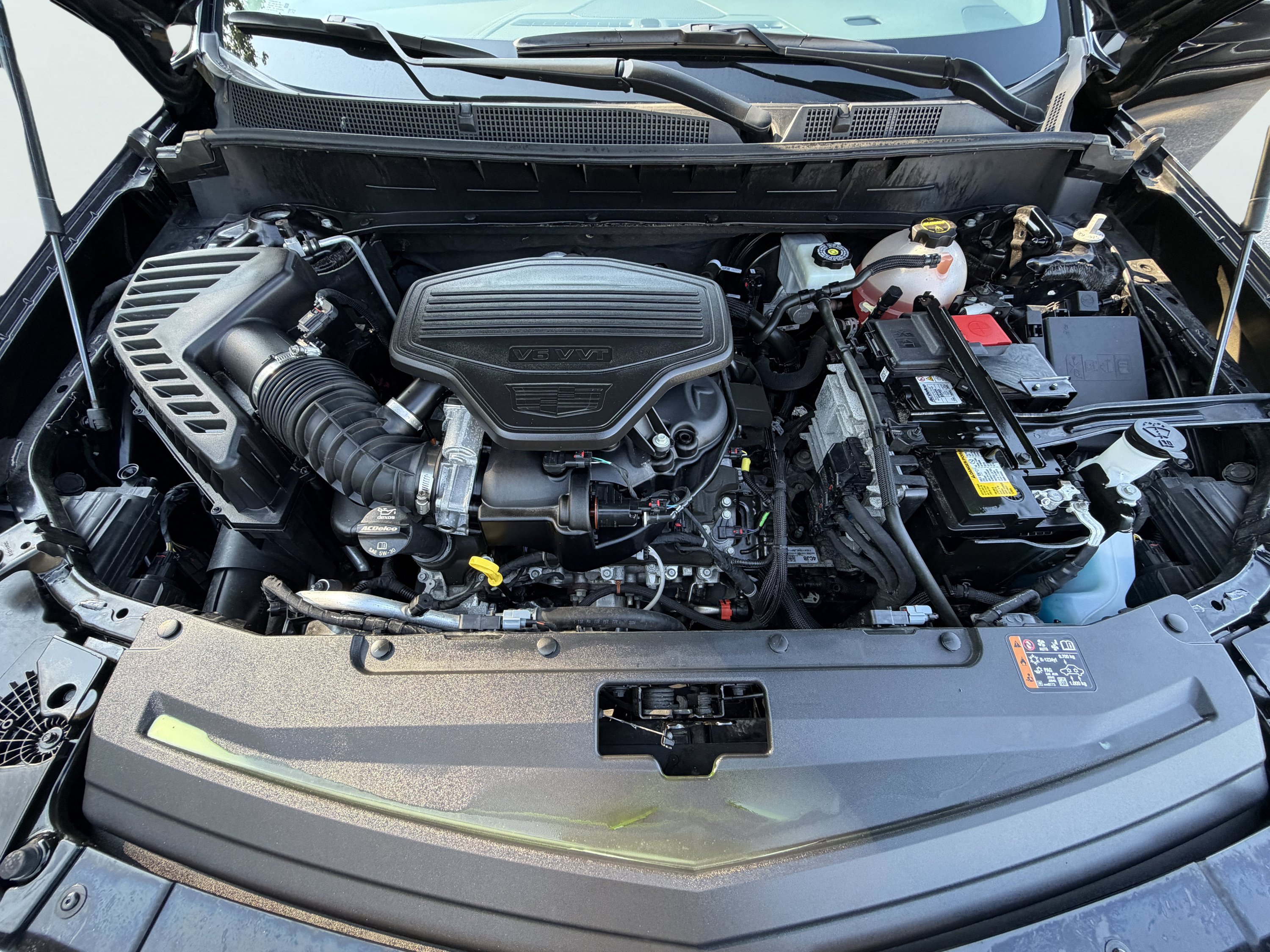 Used 2024 Cadillac XT6 Premium Luxury w/ LPO, Floor Liner Package AWD/4WD image 44