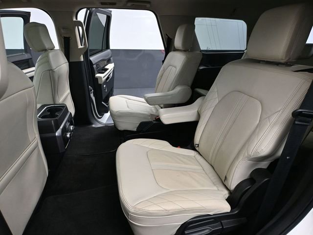 Used 2021 Ford Expedition Platinum image 41
