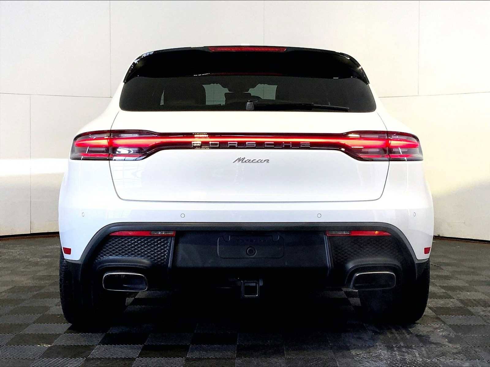 Certified 2026 Porsche Macan AWD/4WD image 6