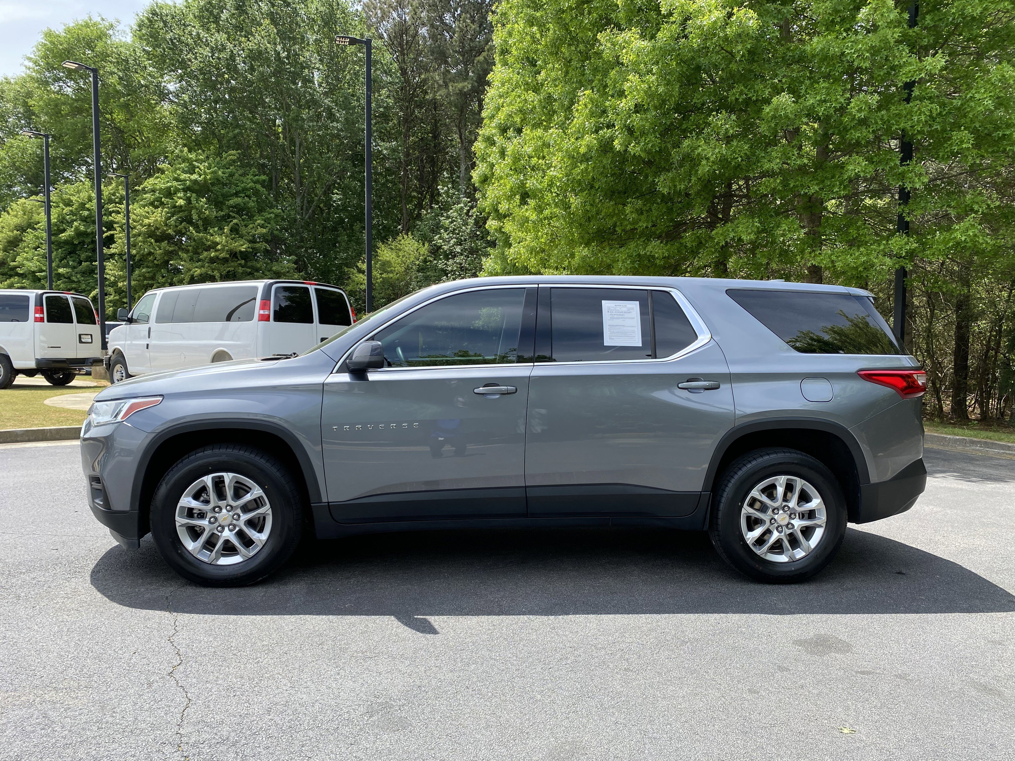 Used 2021 Chevrolet Traverse LS FWD image 6