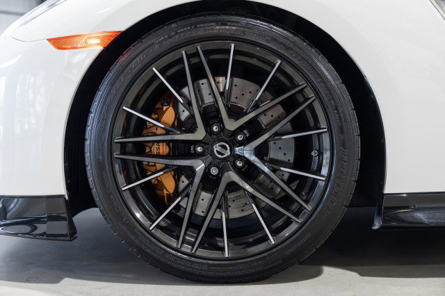 Used 2021 Nissan GT-R Premium image 42