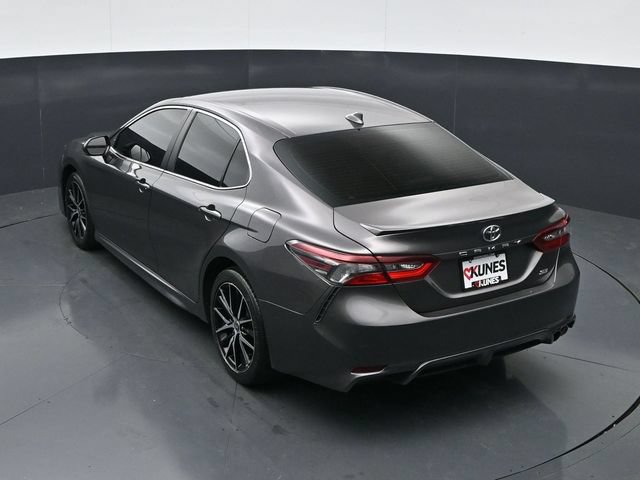 Used 2022 Toyota Camry SE FWD image 37