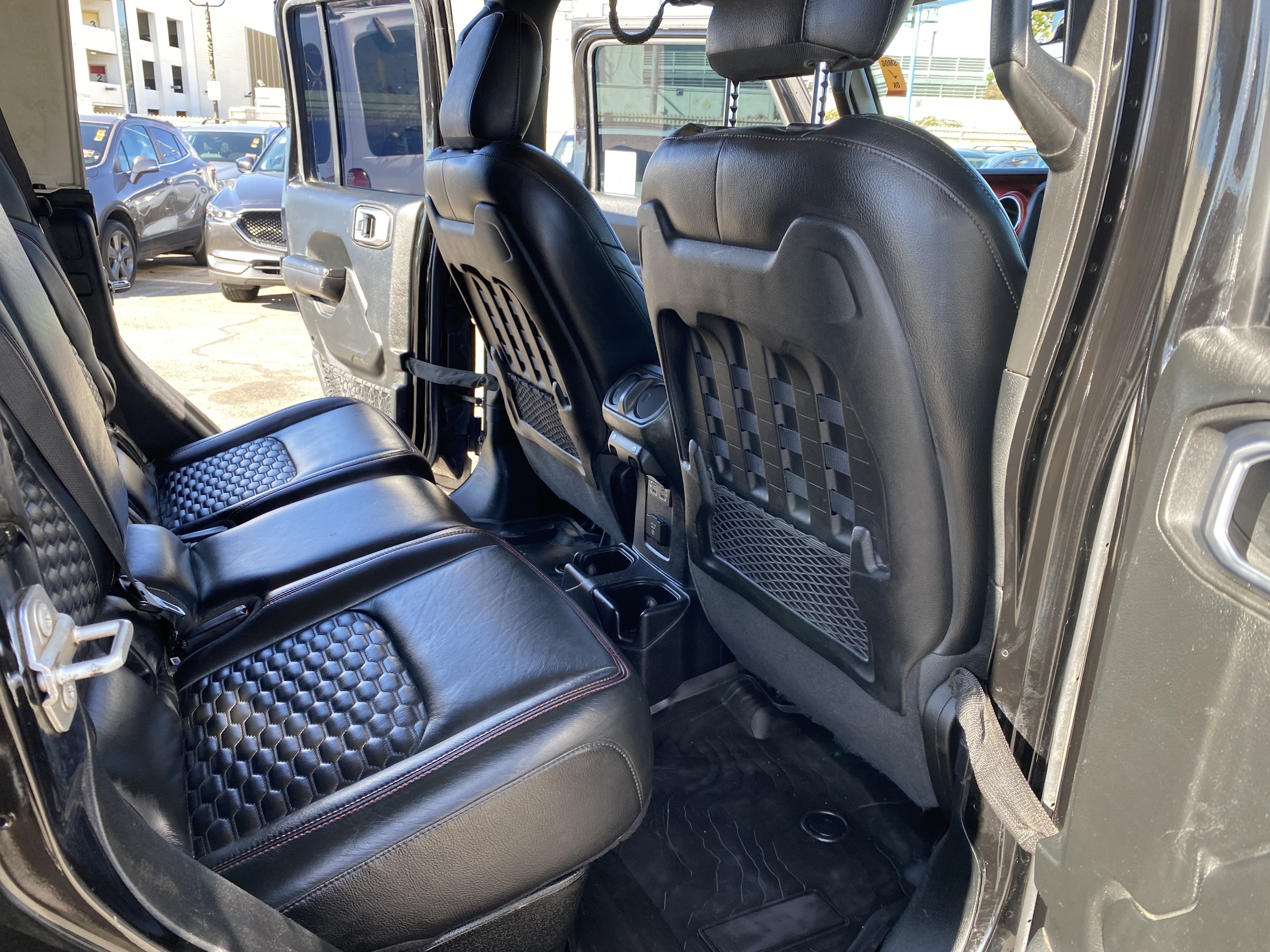 Used 2021 Jeep Gladiator Rubicon AWD/4WD image 23