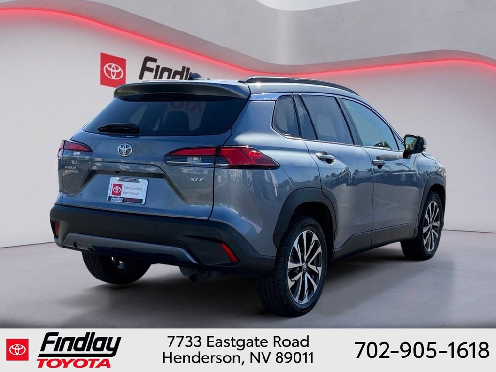Certified 2025 Toyota Corolla Cross XLE FWD image 3