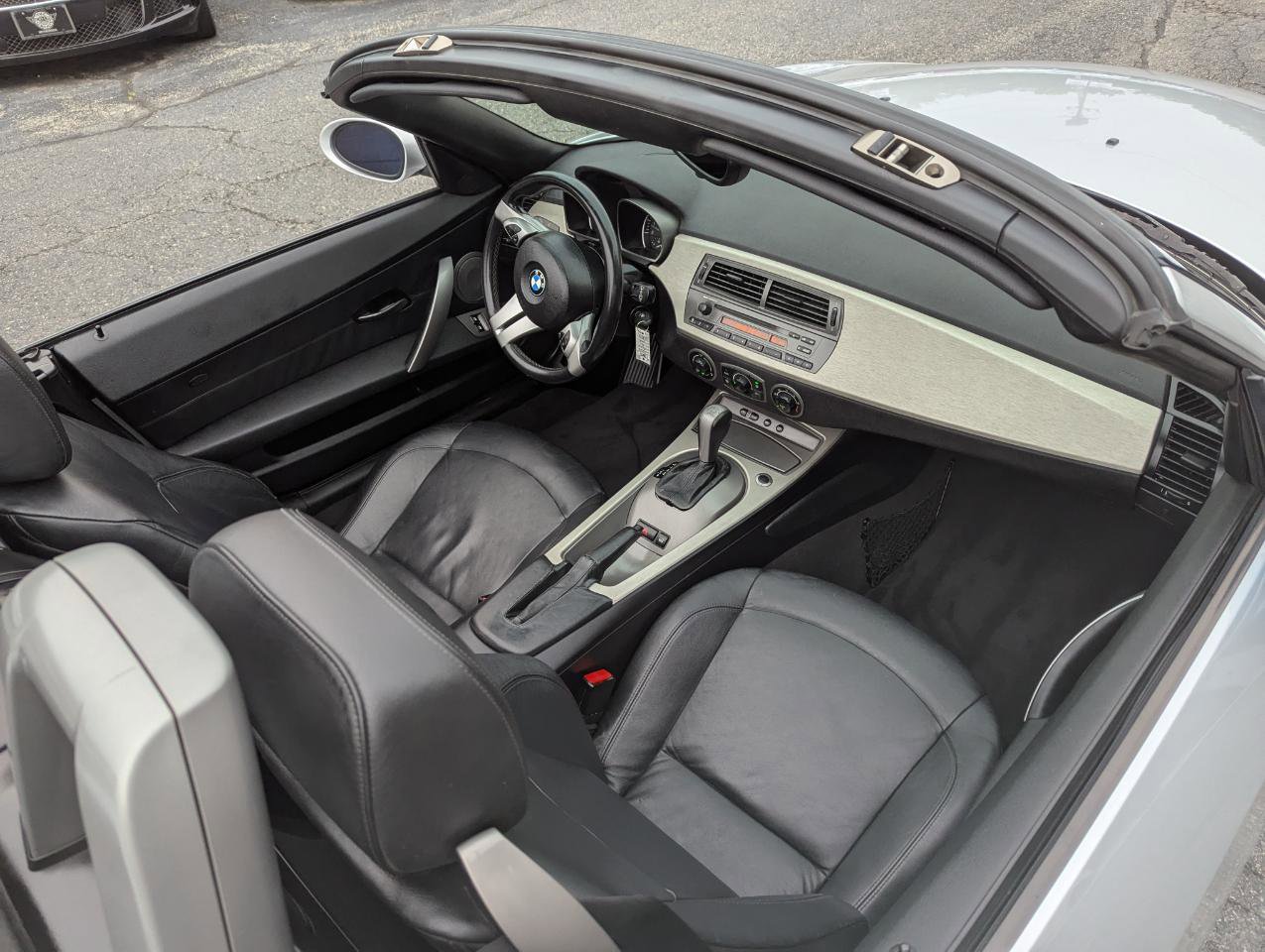 Used 2004 BMW Z4 3.0i image 36