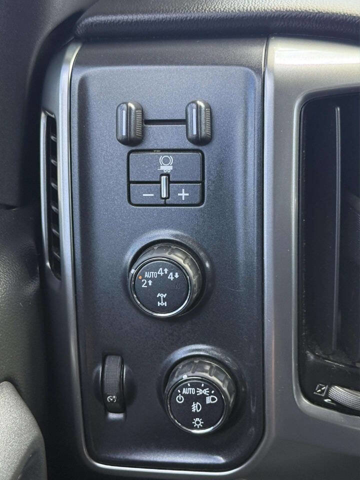 Used 2017 Chevrolet Silverado 1500 LT w/ All Star Edition image 24