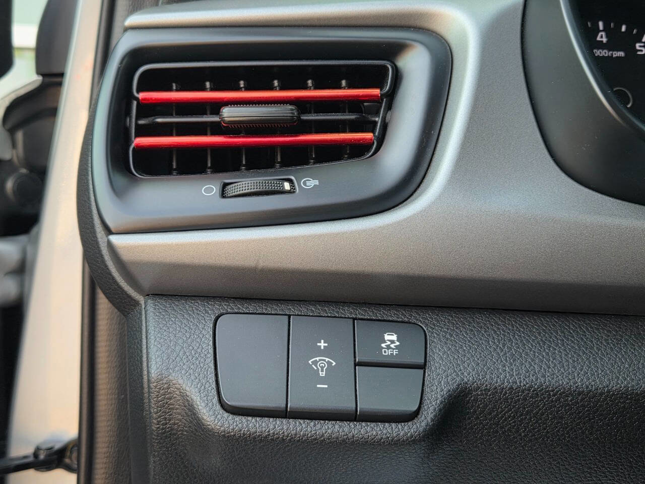 Used 2020 Kia Rio LX image 28