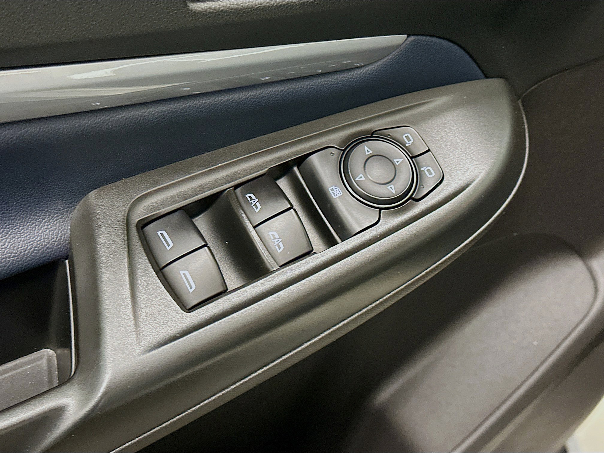 Used 2023 Chevrolet Bolt EUV Premier image 15