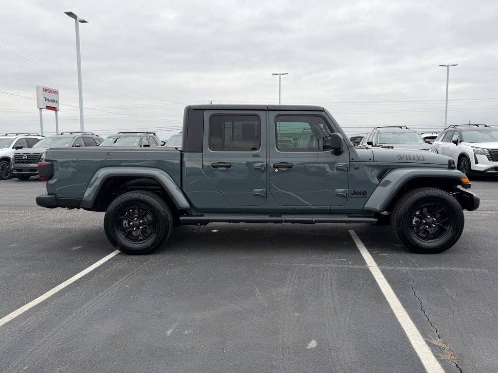 Used 2025 Jeep Gladiator Willys image 4