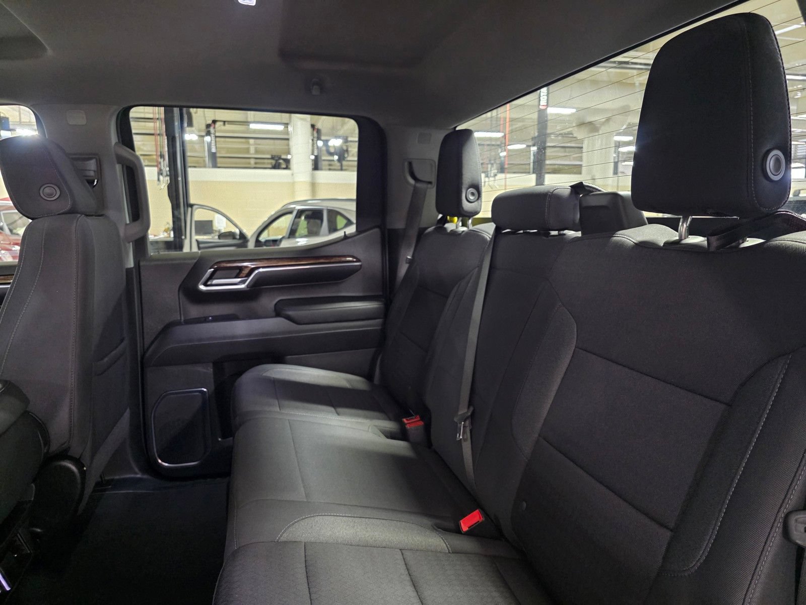 Used 2024 GMC Sierra 1500 SLE RWD image 16