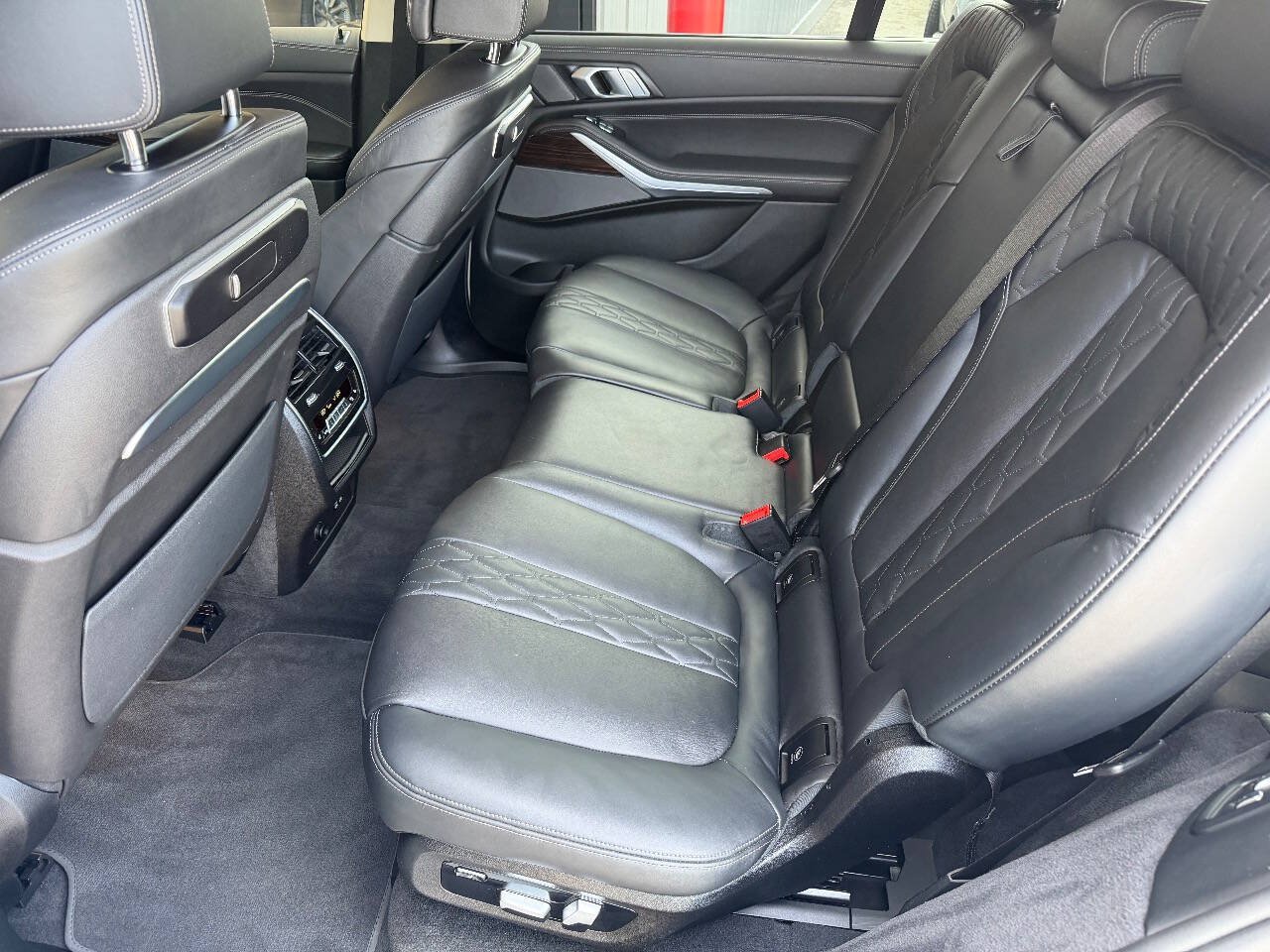 Used 2026 BMW X7 xDrive40i AWD/4WD image 18