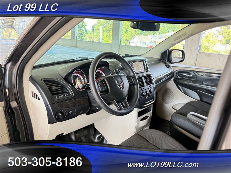 Used 2018 Dodge Grand Caravan SE w/ Power Convenience Group I FWD image 33