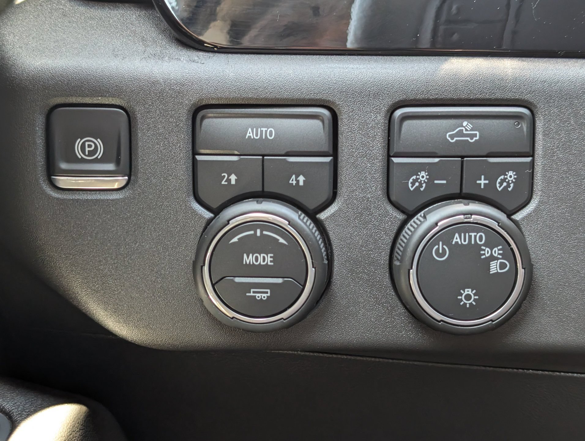 Used 2026 Chevrolet Silverado 1500 LT AWD/4WD image 24