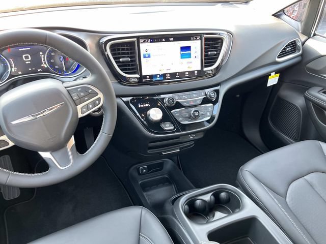 New 2026 Chrysler Voyager LX FWD image 13