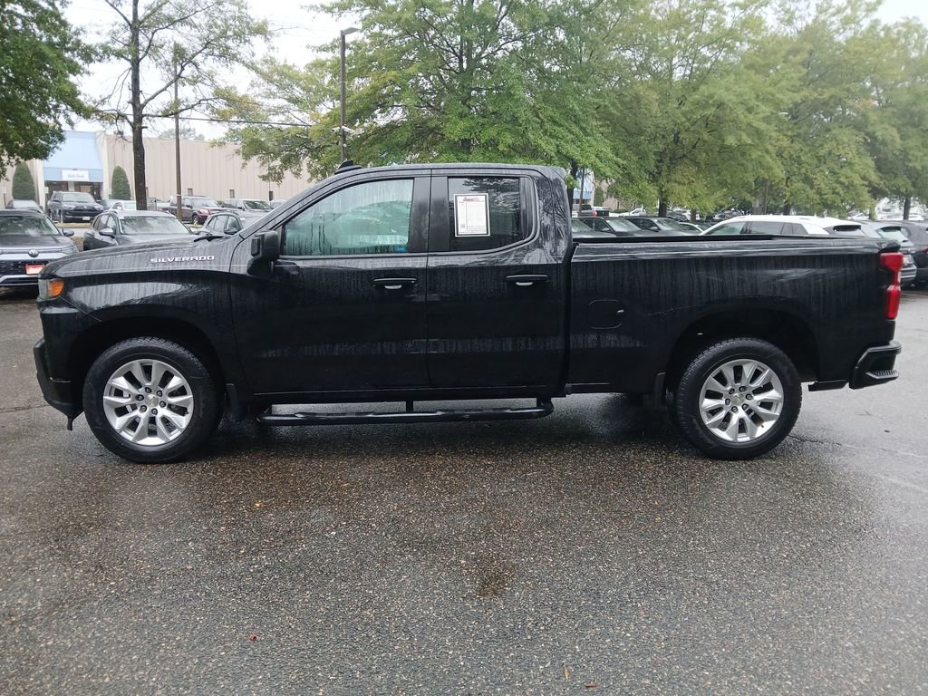 Used 2019 Chevrolet Silverado 1500 Custom w/ Custom Value Package image 2