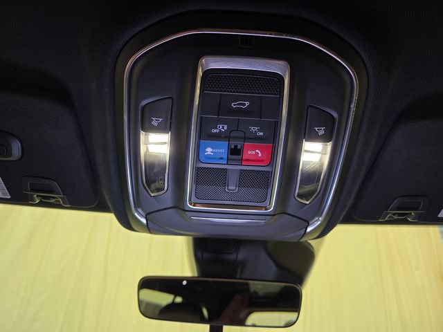 Used 2025 Jeep Grand Cherokee Limited w/ Trailer Tow Package AWD/4WD image 24