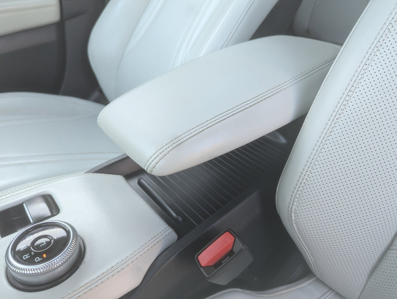 Used 2022 Ford Mustang Mach-E Premium w/ Ice White Appearance Package image 28