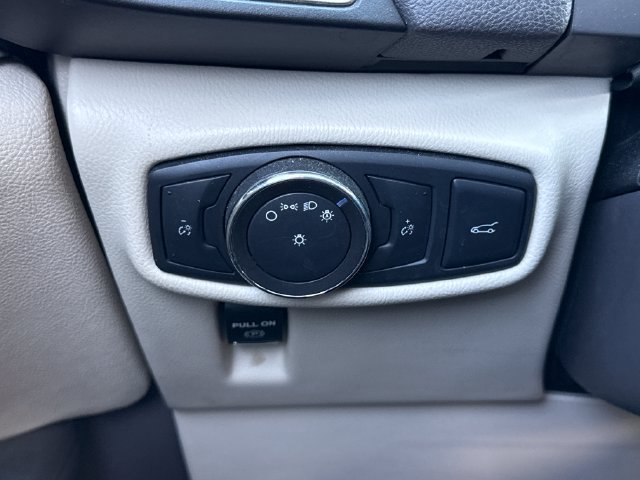 Used 2016 Lincoln MKX Select w/ Select Plus Package AWD/4WD image 37