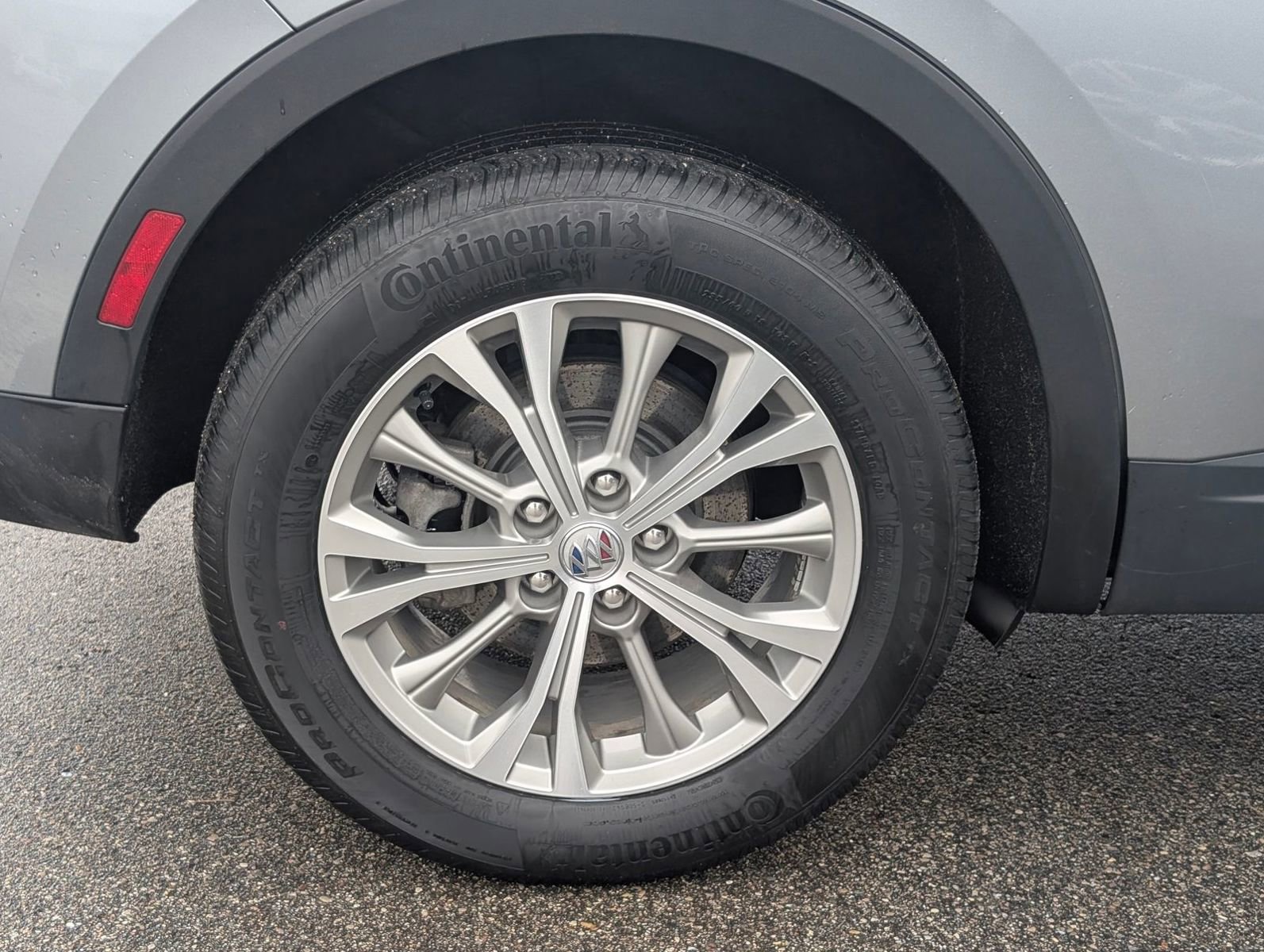 Used 2023 Buick Envision Preferred image 34