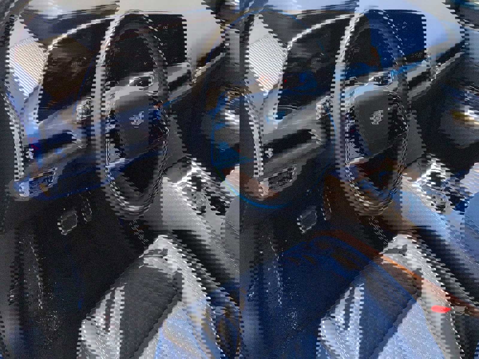 Used 2026 Cadillac Vistiq Premium Luxury AWD/4WD image 12