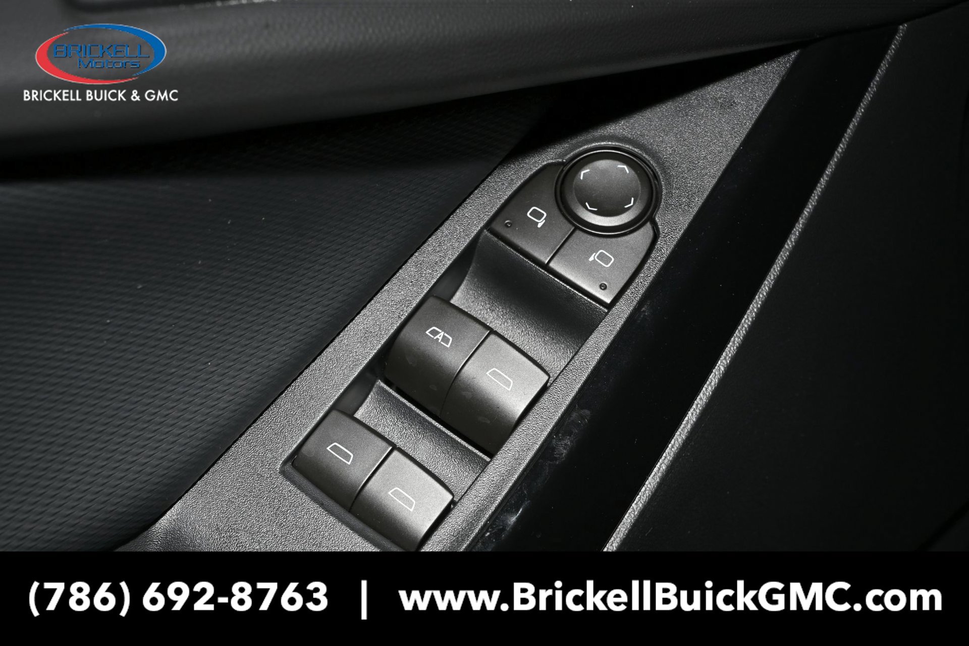 Used 2026 Chevrolet Equinox LT w/ Safety and Technology Package FWD image 19