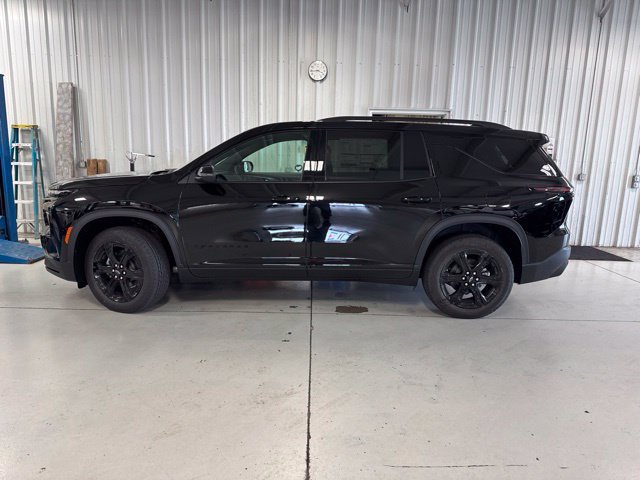 New 2027 Chevrolet Traverse LT w/ Midnight/Sport Edition AWD/4WD image 2