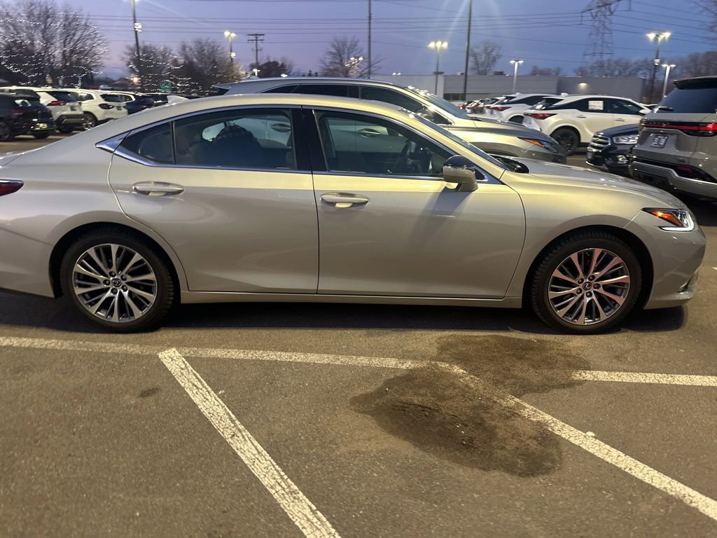 Used 2019 Lexus ES 350 image 25