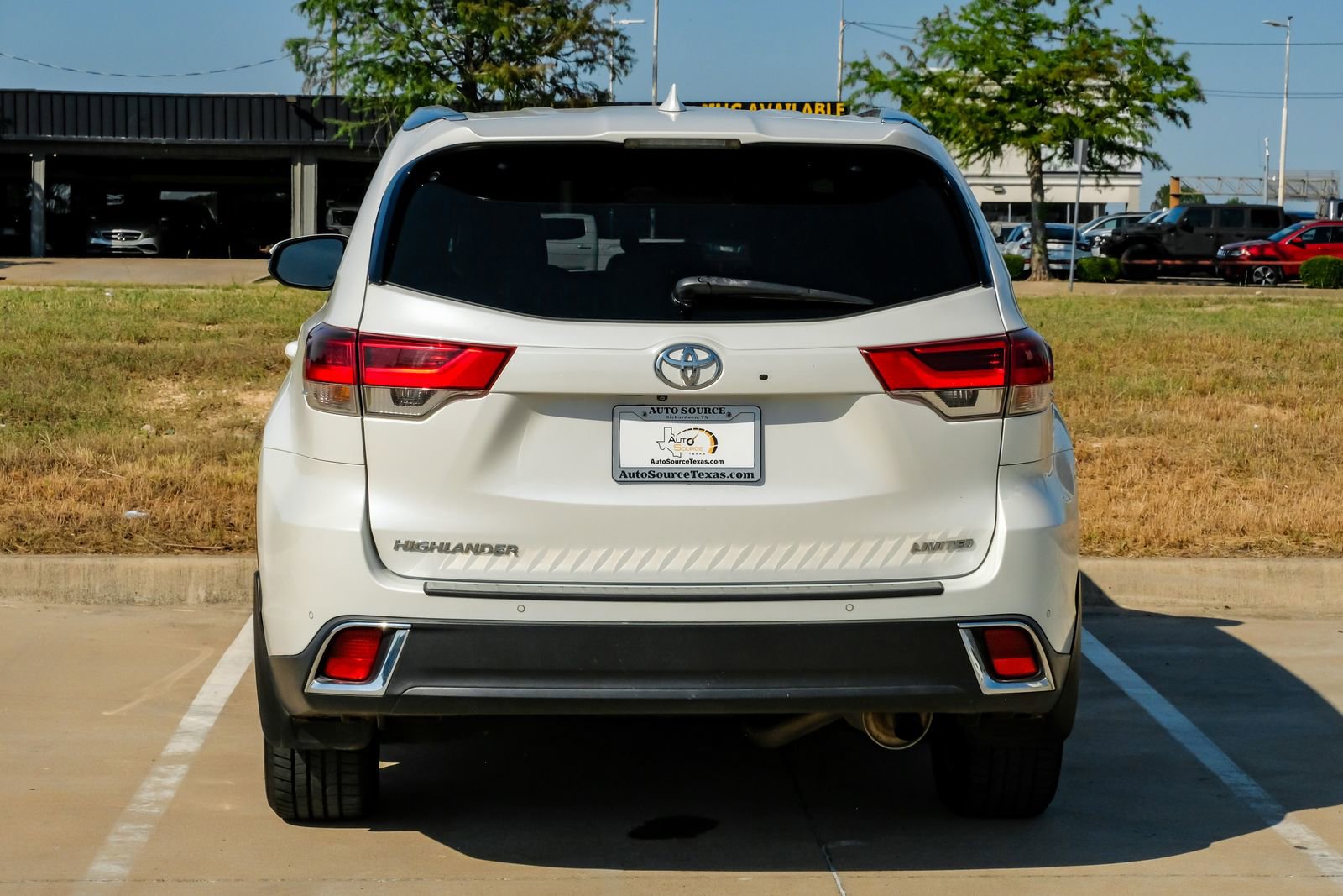Used 2019 Toyota Highlander Limited FWD image 13