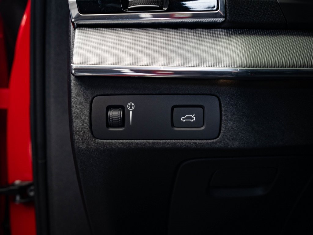 Used 2018 Volvo XC90 T5 R-Design w/ Convenience Package image 44