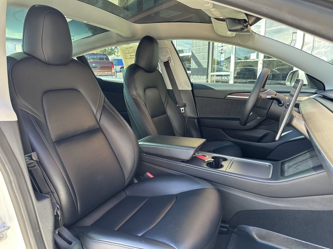 Used 2022 Tesla Model 3 Long Range AWD/4WD image 17