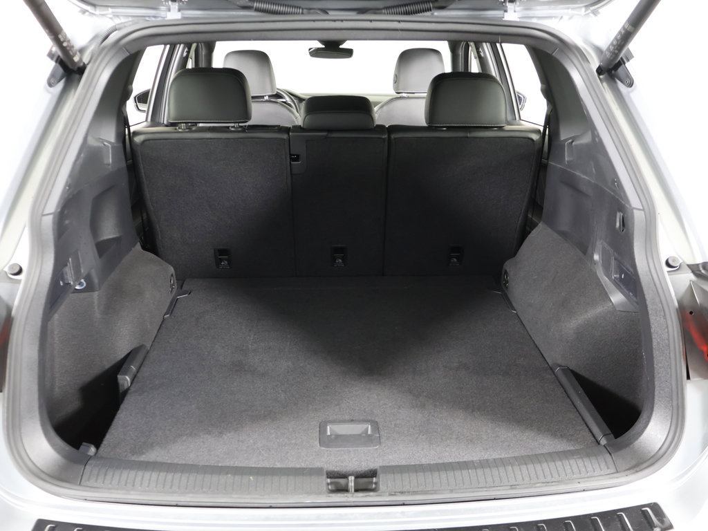 Used 2024 Volkswagen Tiguan SE R-Line AWD/4WD image 20