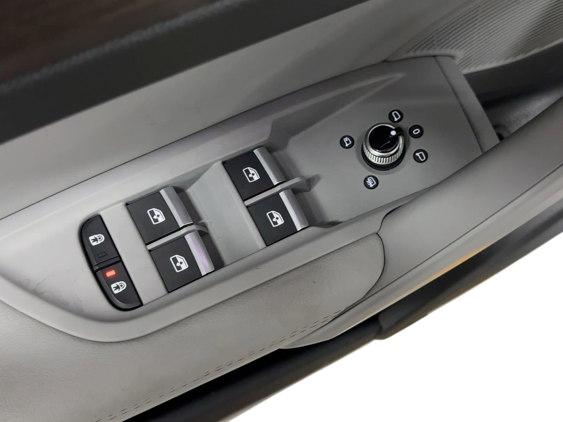 Used 2025 Audi Q5 e Premium Plus image 13