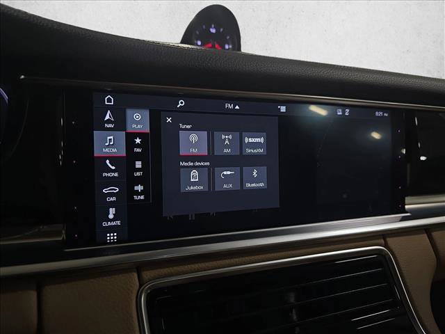 Used 2018 Porsche Panamera 4 image 22