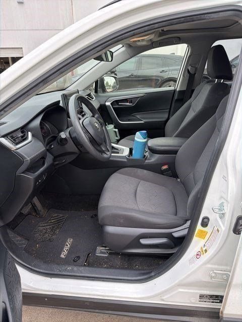 Certified 2019 Toyota RAV4 XLE FWD image 5