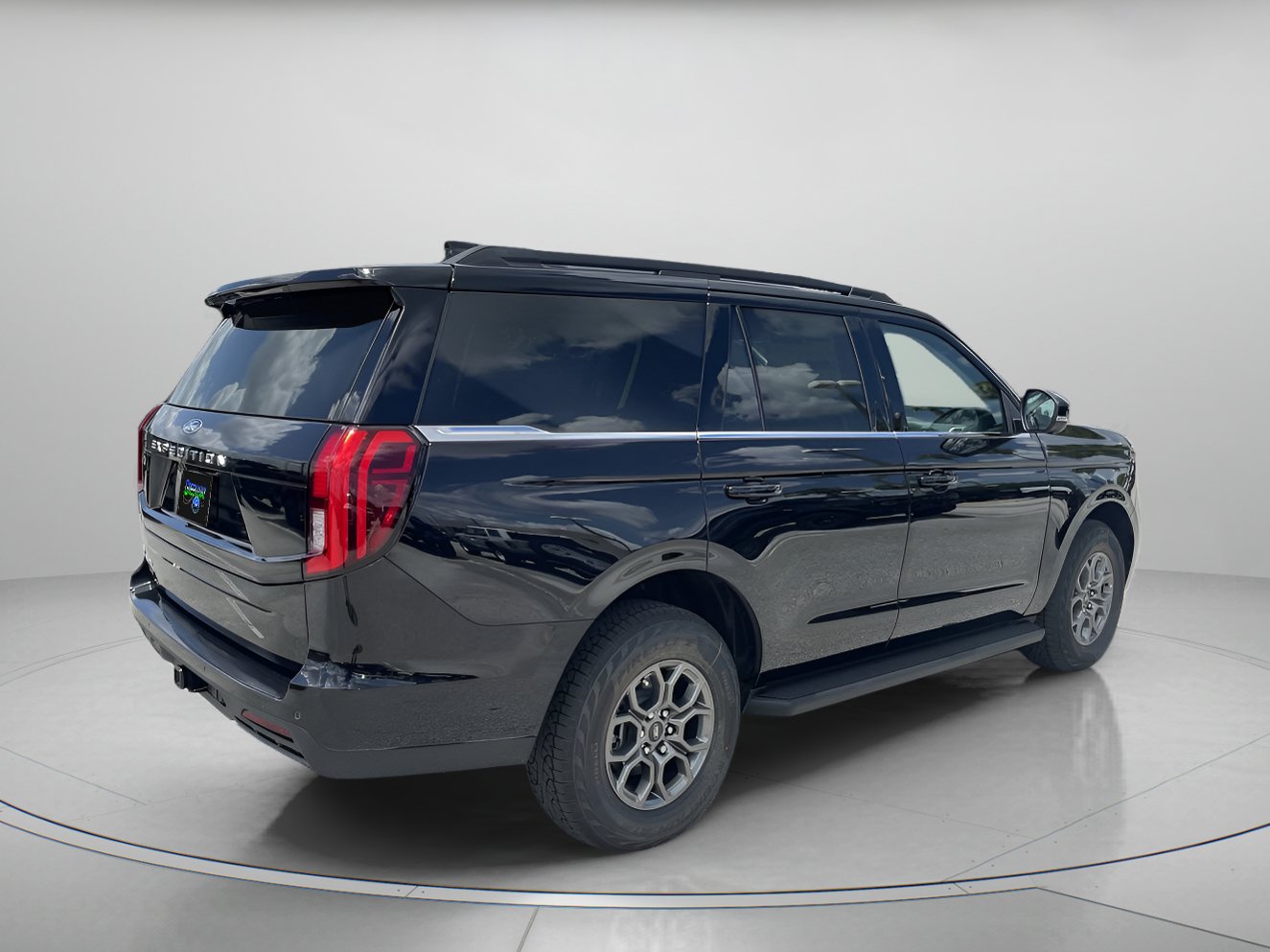 New 2026 Ford Expedition Active RWD image 4