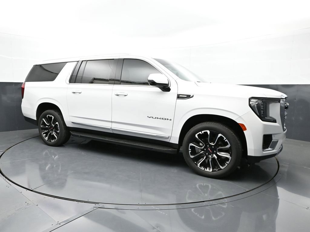 Used 2023 GMC Yukon XL SLT w/ SLT Luxury Package AWD/4WD image 1
