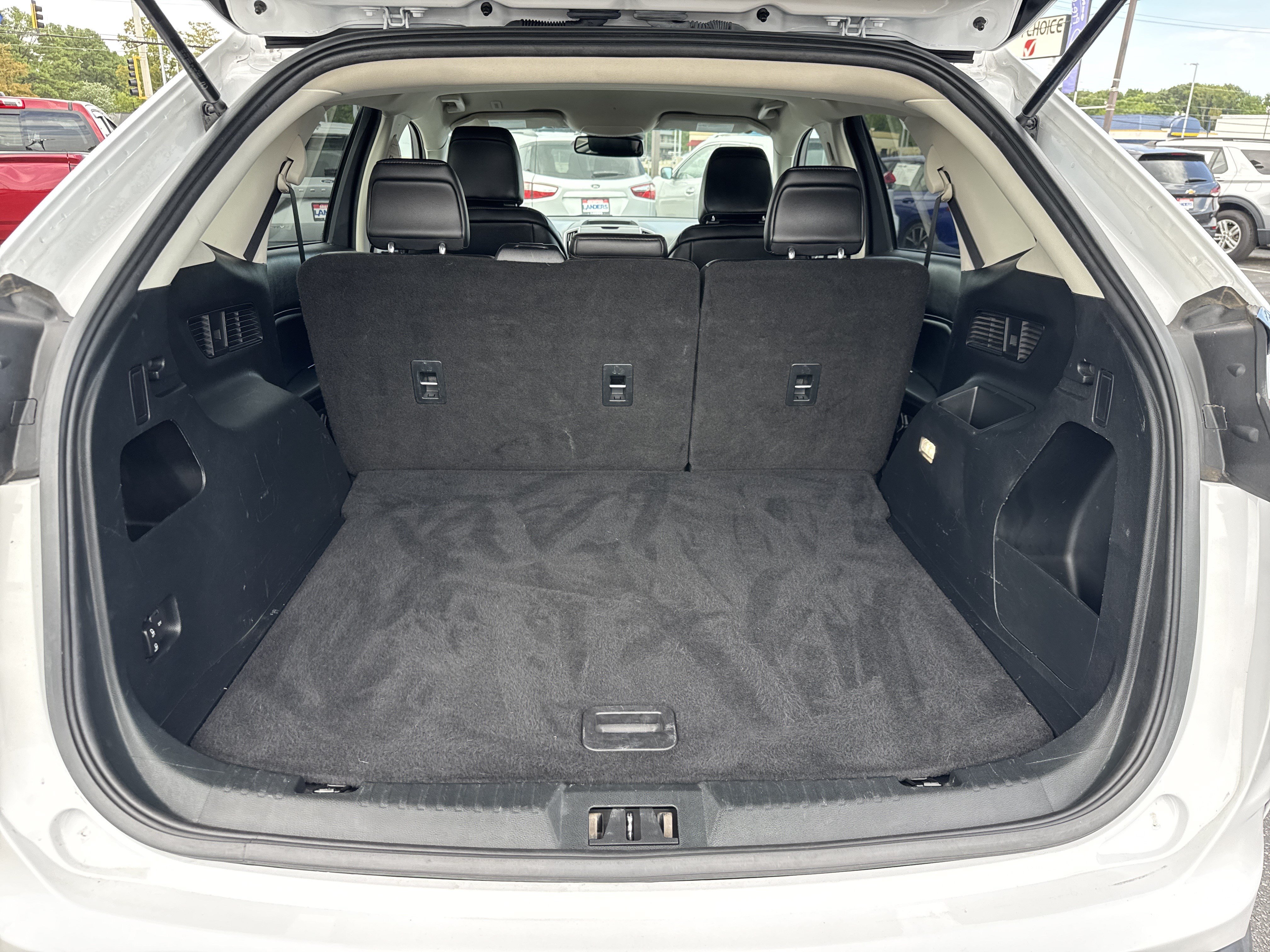 Used 2020 Ford Edge SEL FWD image 13