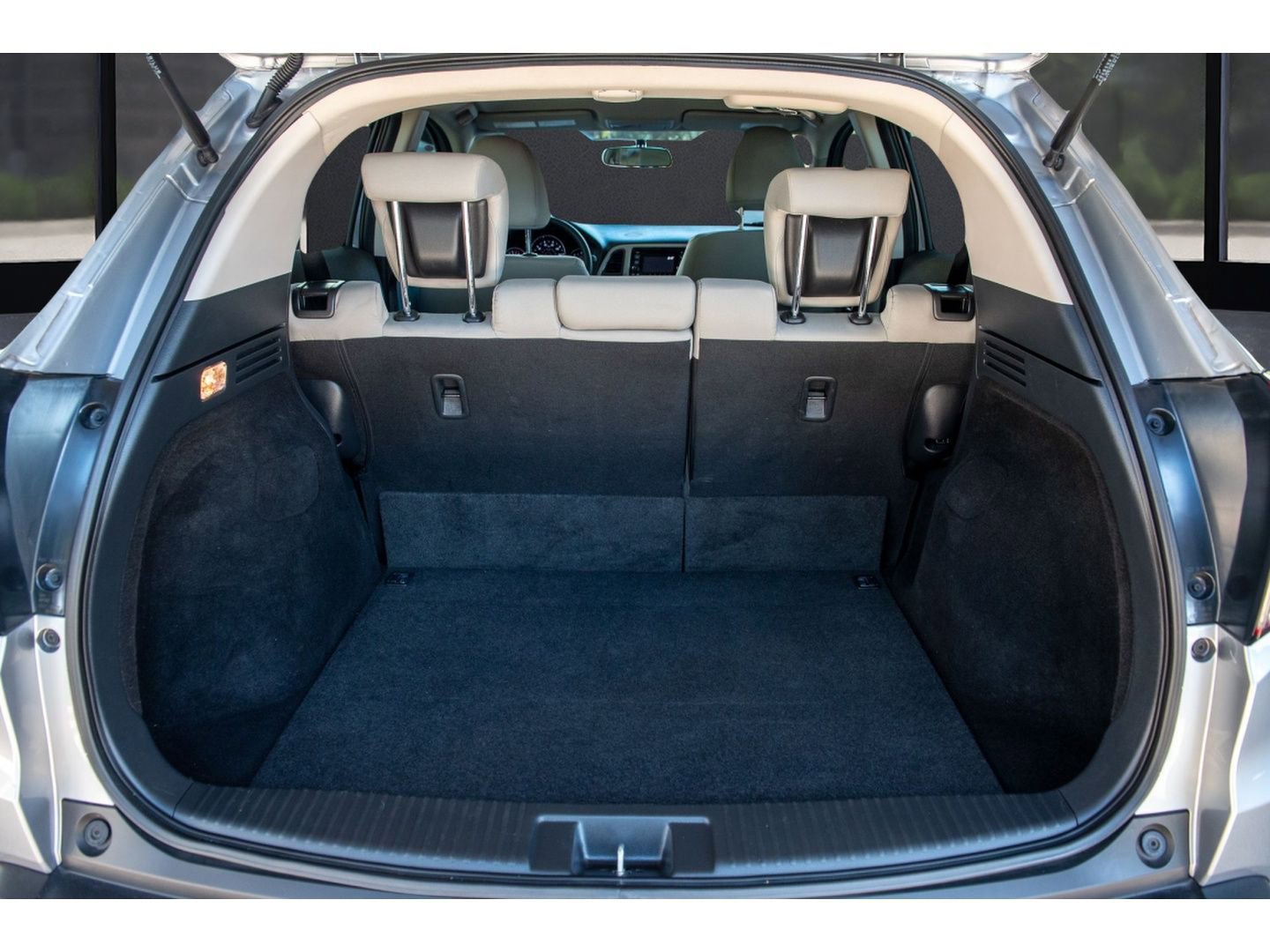 Used 2022 Honda HR-V LX image 13