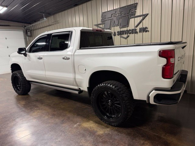 Used 2019 Chevrolet Silverado 1500 High Country w/ Technology Package AWD/4WD image 5