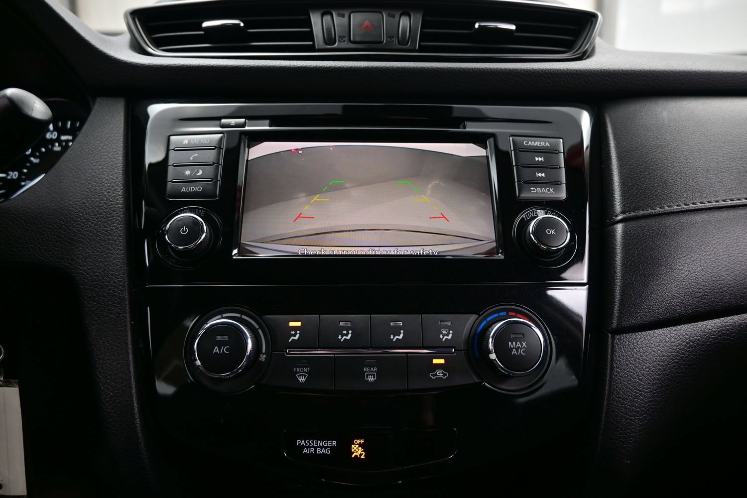 Used 2020 Nissan Rogue S FWD image 18