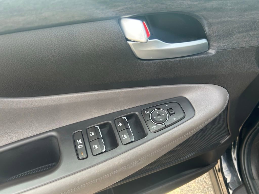 Used 2020 Hyundai Santa Fe SEL w/ Cargo Package image 15