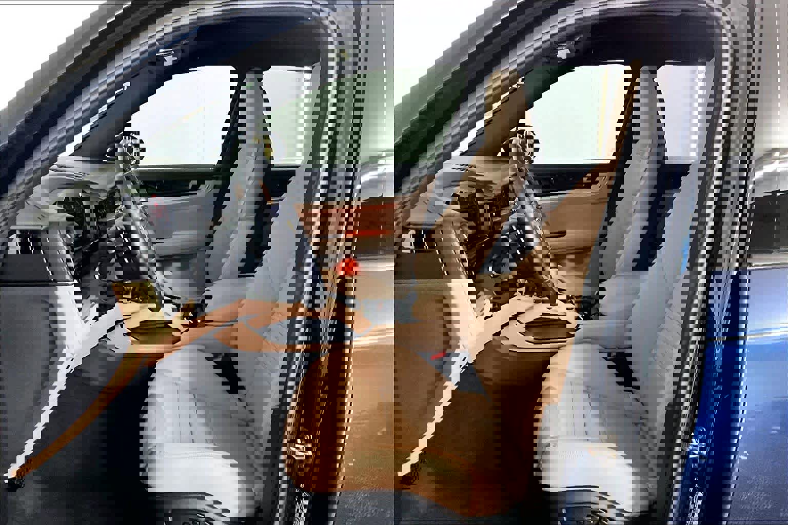 Used 2024 Porsche Cayenne image 9